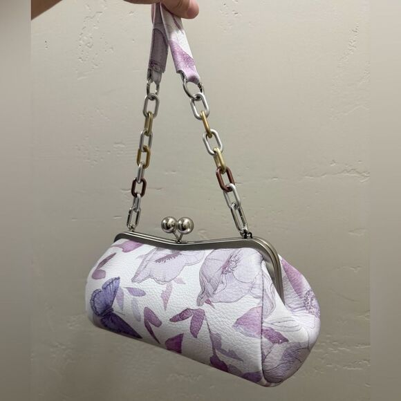 Butterfly PrintâCowhide Leather Handmade Kisslock Baguette Bag/Crossbody - Picture 3 of 14